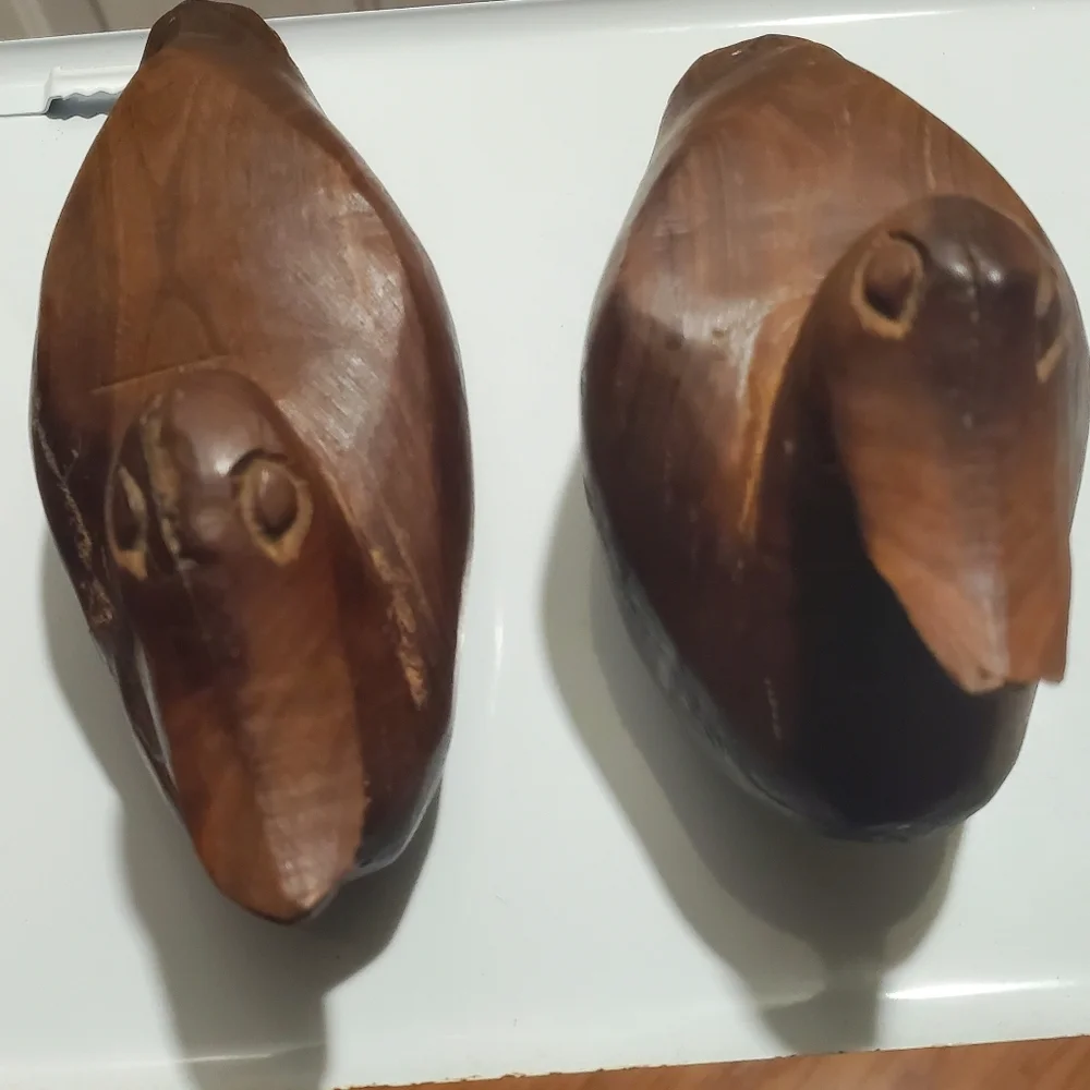 Wood carved ducks